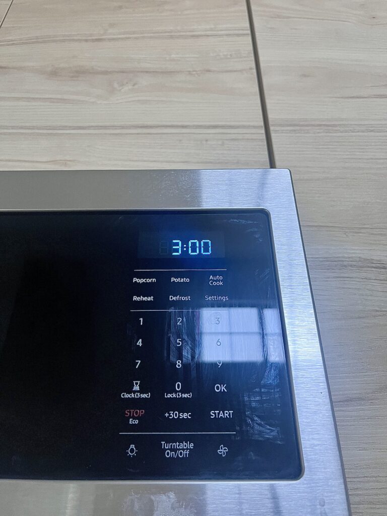 how to clean outside of microwave