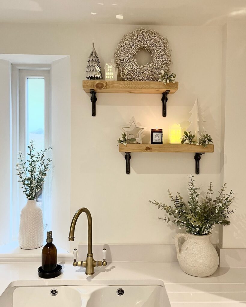 20 Kitchen Shelf Decor Ideas You'll Want To Try Right Now 7 uneven kitchen shelf decor