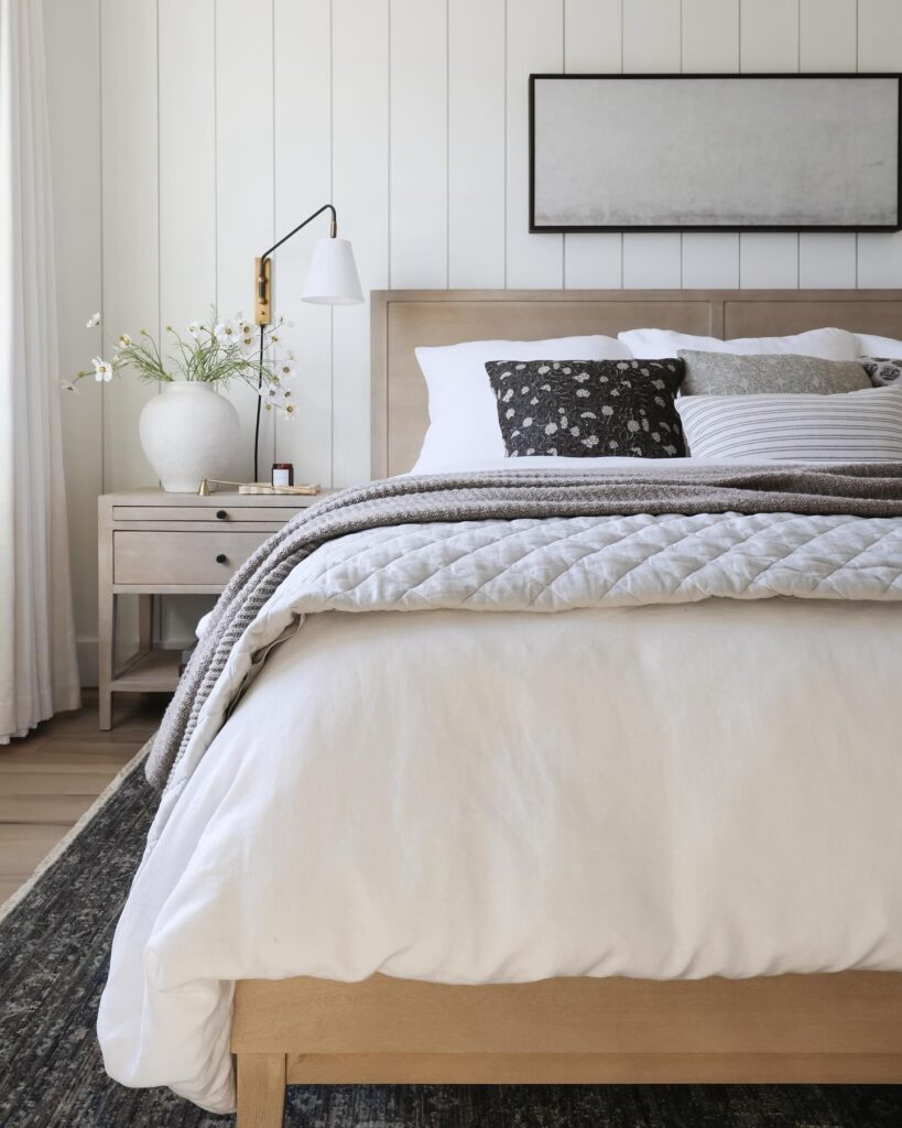 17 Stunning White Bedroom Ideas For A Minimal and Clean Aesthetic 3 white wood panels on wall
