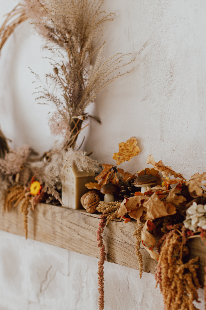 Cozy Up Your Space: Creative Fall Mantel Decor Ideas 9 Dried Leaves Decor