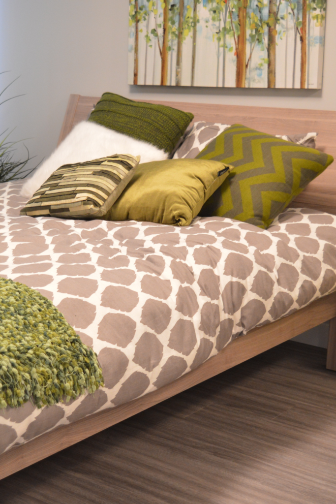 From Drab to Fab: Easy 17 DIY Dorm room Ideas 33 17