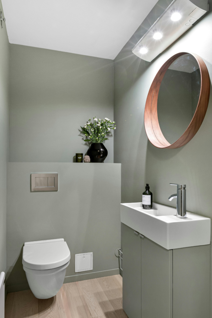 bathroom decor