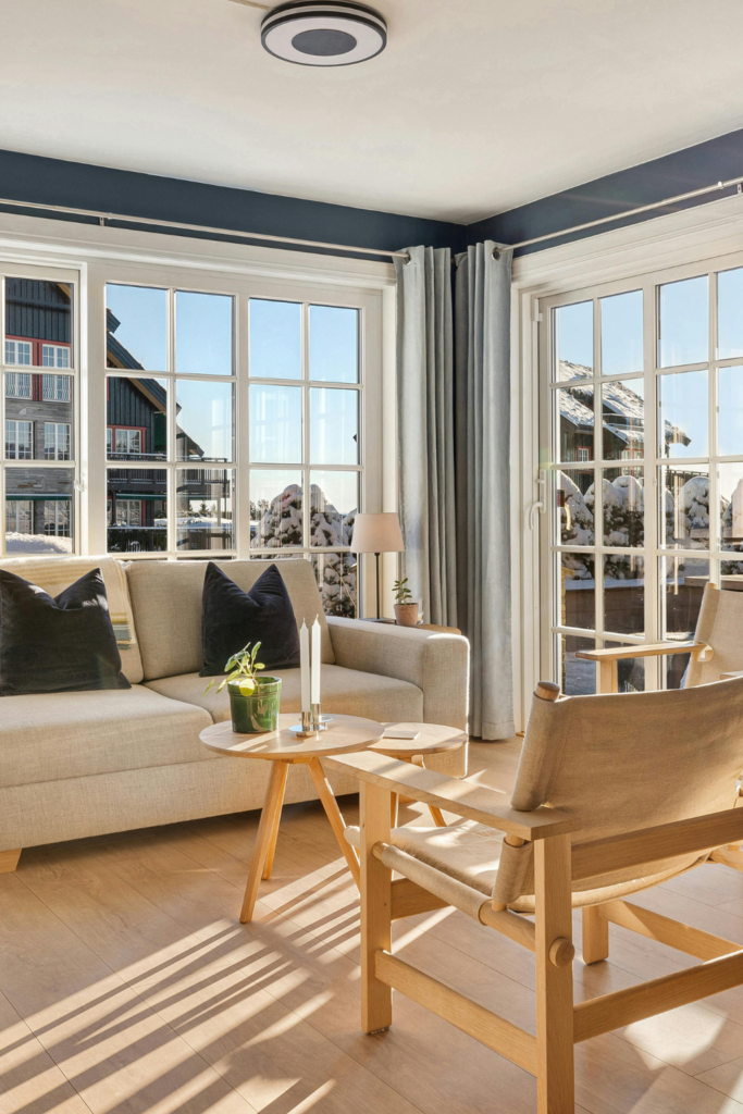 17 Small Living Room Ideas To Make Your Space Bigger and Brighter 25 13 17