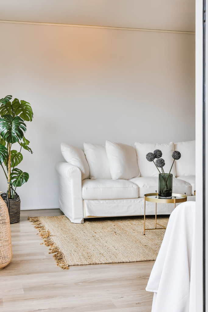 17 Small Living Room Ideas To Make Your Space Bigger and Brighter 33 17 17