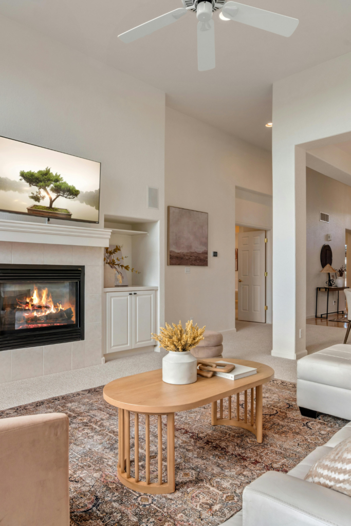 16 Fireplace Decor Ideas For a Stylish and Warm Home 3 2 21