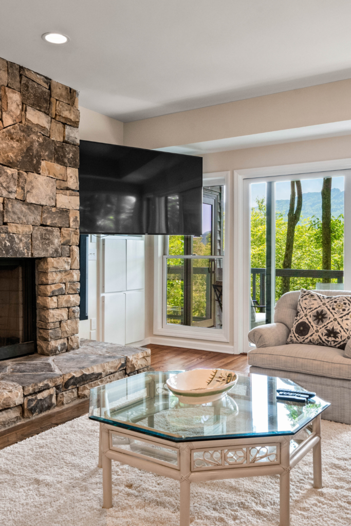 16 Fireplace Decor Ideas For a Stylish and Warm Home 7 6 21