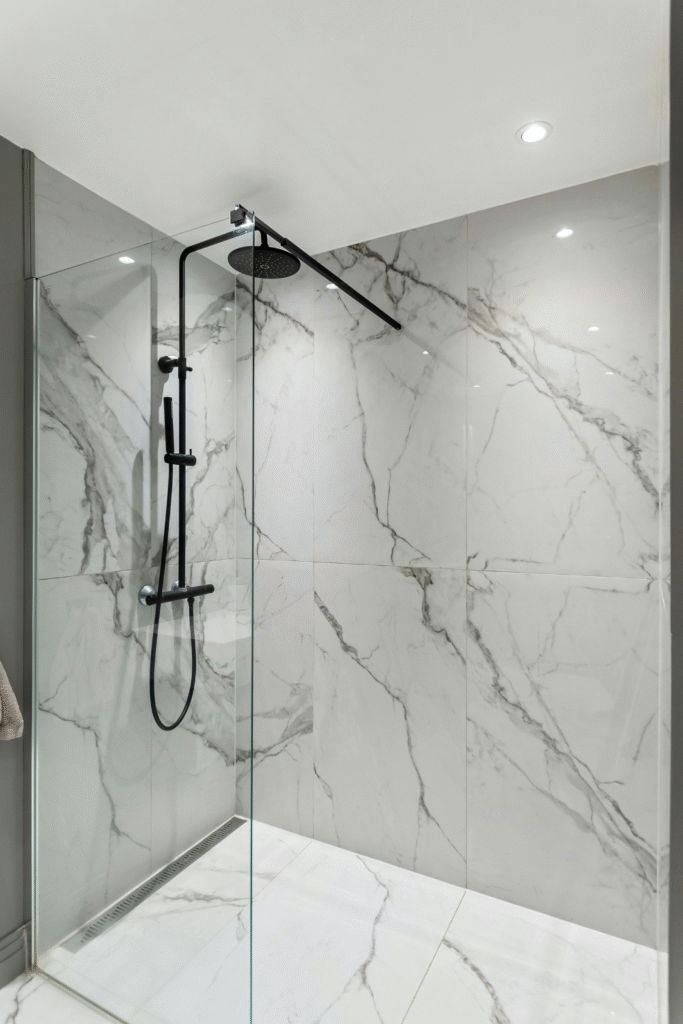 Ways to Make Bathroom Look Bigger: 18 Decor Ideas 24 12 3