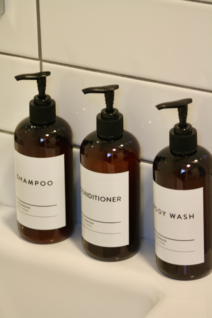 Ways to Make Bathroom Look Bigger: 18 Decor Ideas 6 3 3