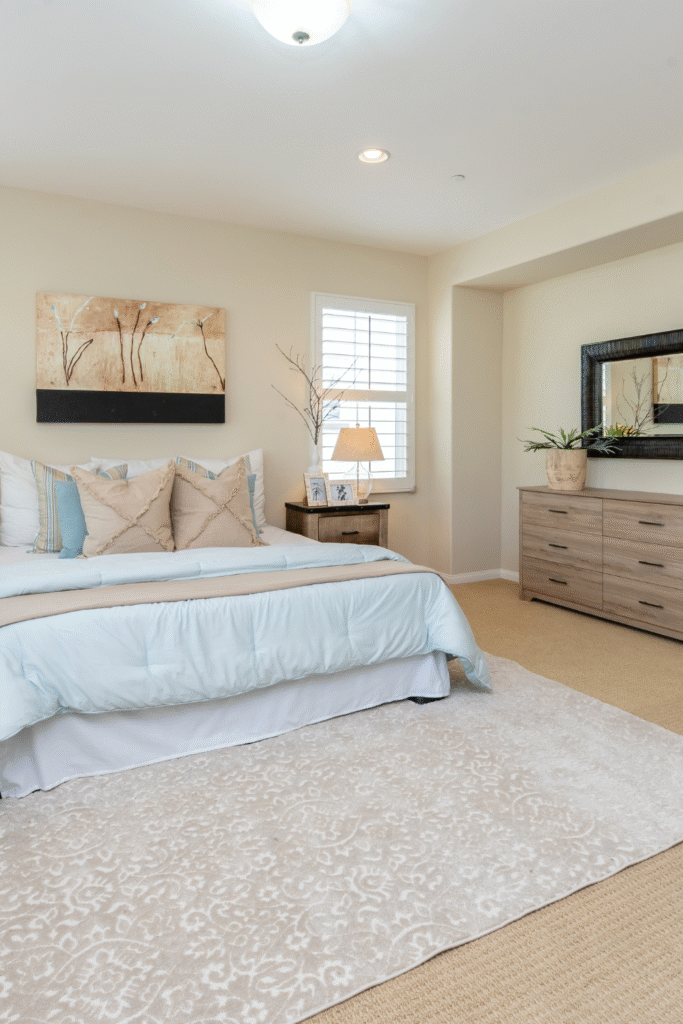 16 Bedroom Wall Decor Ideas 16 15 2