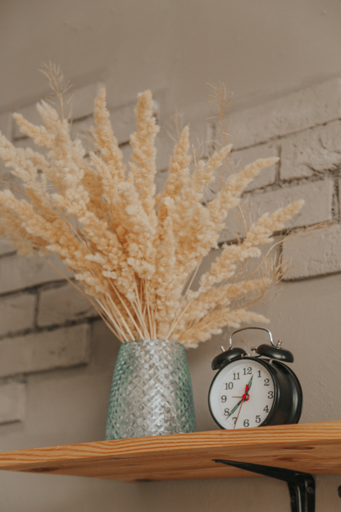 17 Shelf Decor Ideas That Instantly Elevate Any Room 22 11 4
