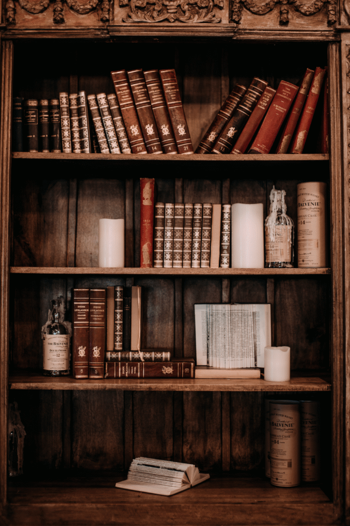 17 Shelf Decor Ideas That Instantly Elevate Any Room 4 2 4