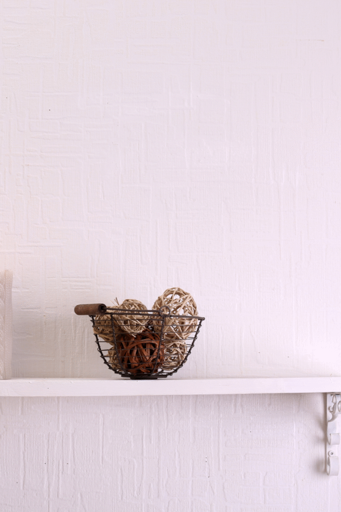 17 Shelf Decor Ideas That Instantly Elevate Any Room 10 5 4