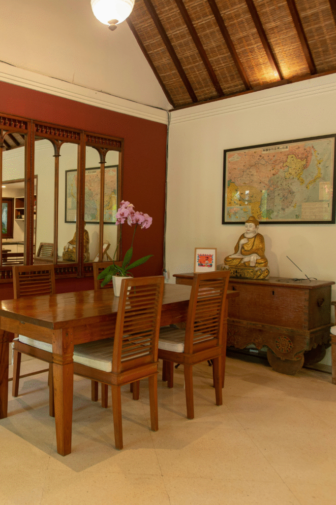 16 Dining Room Wall Decor Ideas for a Sleek Look 24 12 1