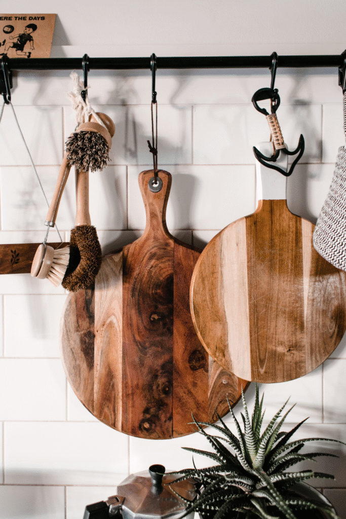 16 Dining Room Wall Decor Ideas for a Sleek Look 28 14 1