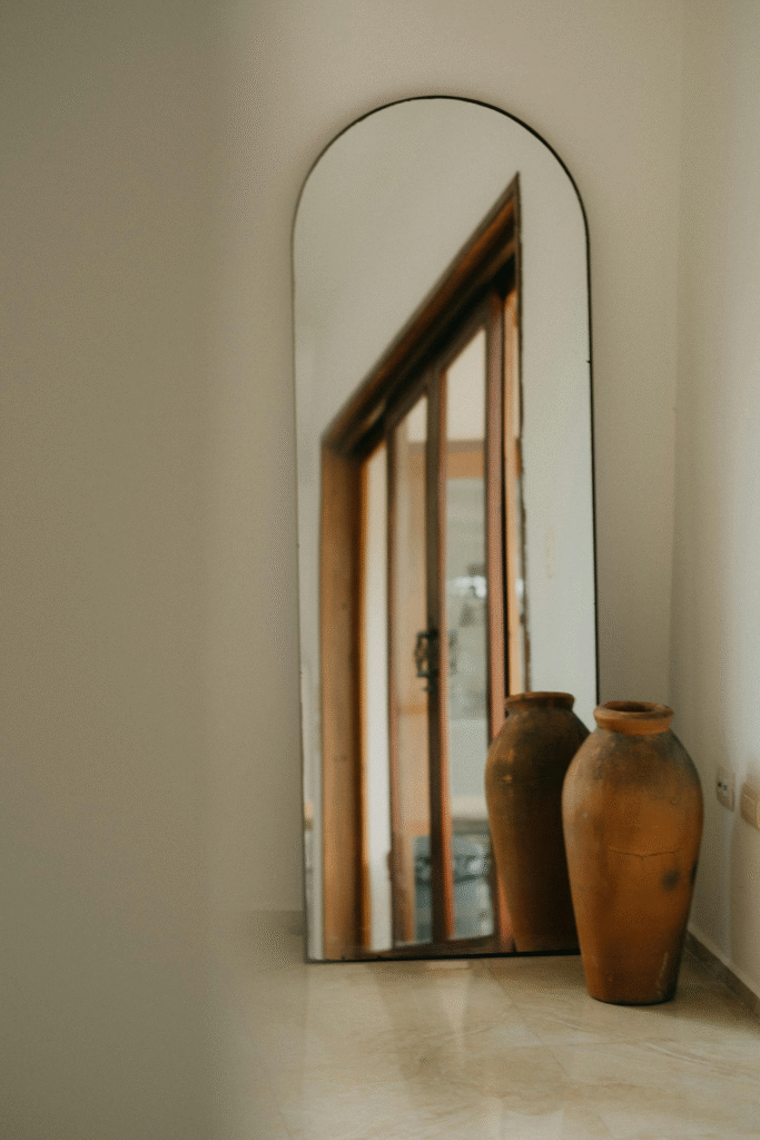 17 Dream Apartment Decor Ideas for Every Aesthetic (Minimalist to Maximalist) 32 16. The Glow Up Mirror