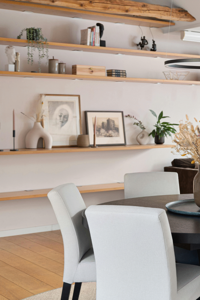 16 Dining Room Wall Decor Ideas for a Sleek Look 8 4 1
