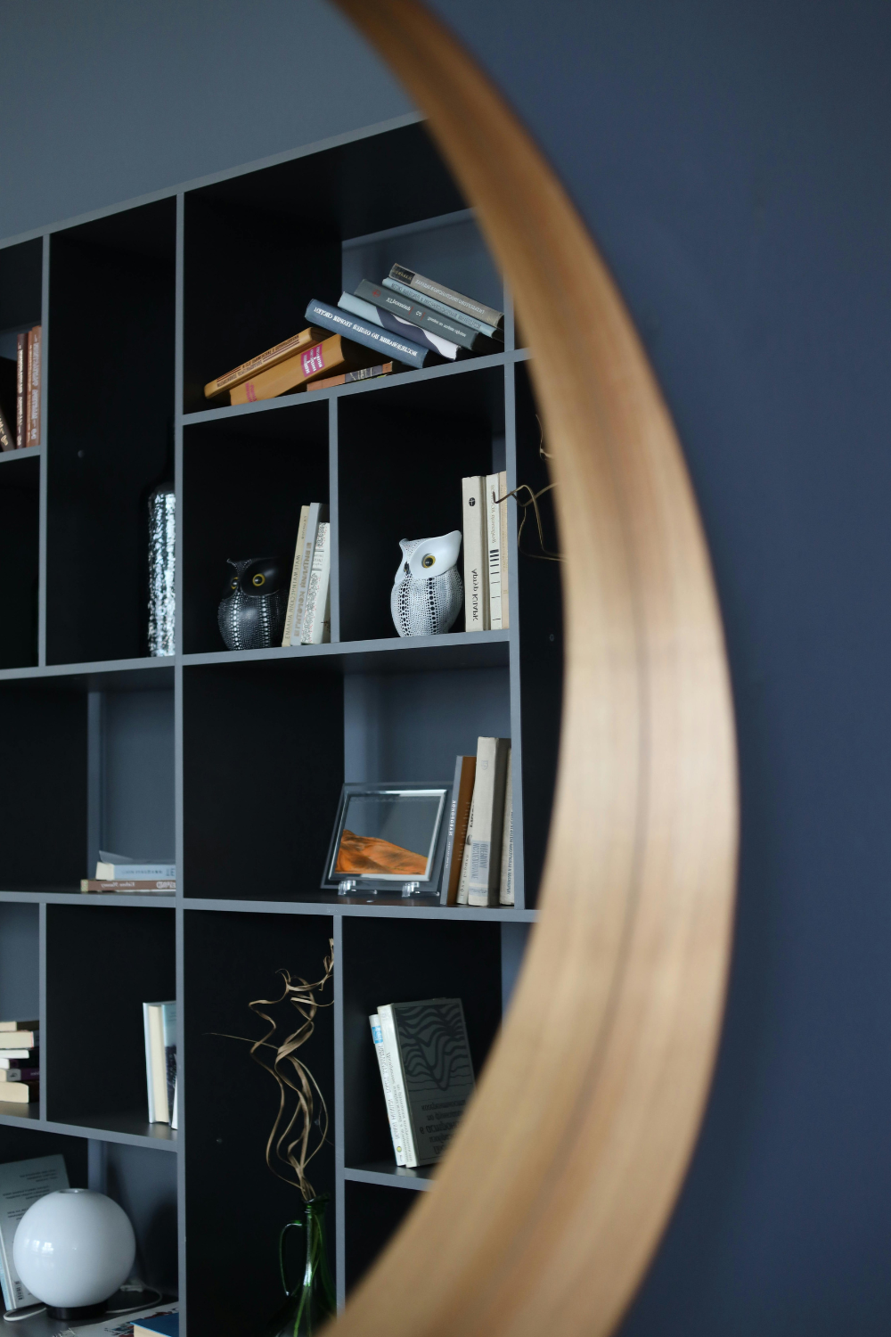 16 Bookshelf Decor Ideas To Instantly elevate Your Space