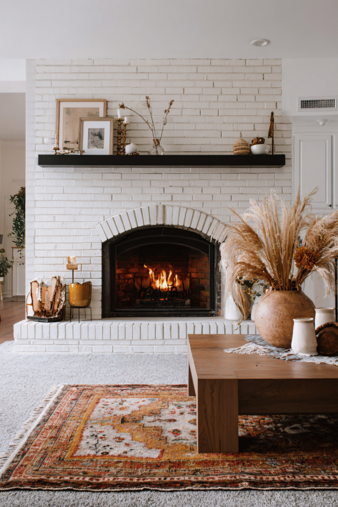 17 Coastal Living Room Ideas That Bring the Beach to You 3 2